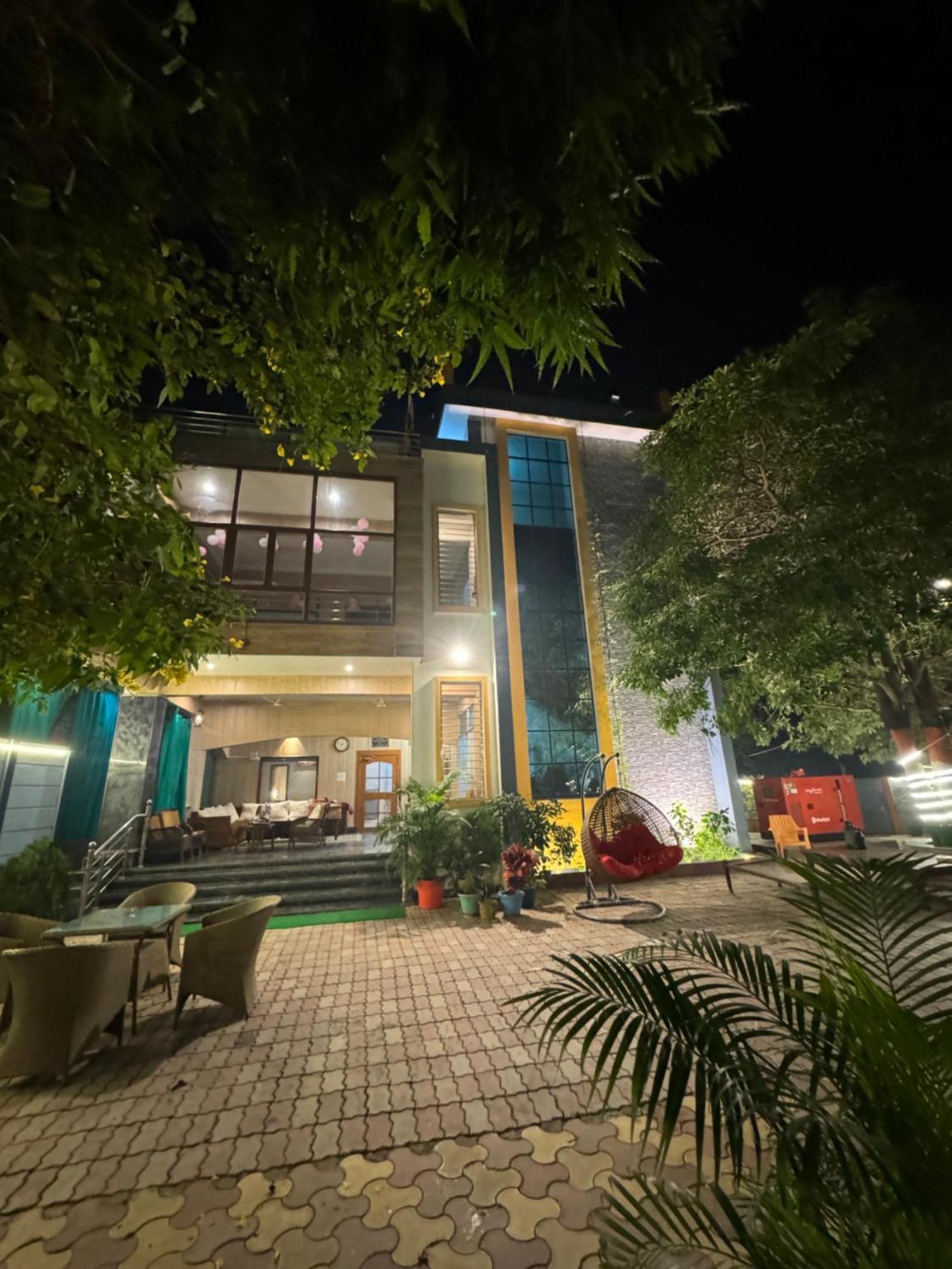 Kaashi Flora Villa Benares Buitenkant foto